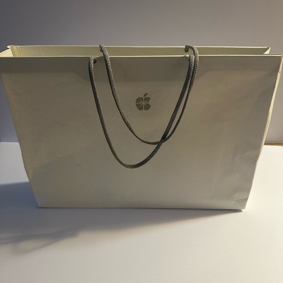 Genius Apple Store Large Paper Shopping Bag
White w/ Gray  Logo  & Handles L/XL - Picture 3 of 8